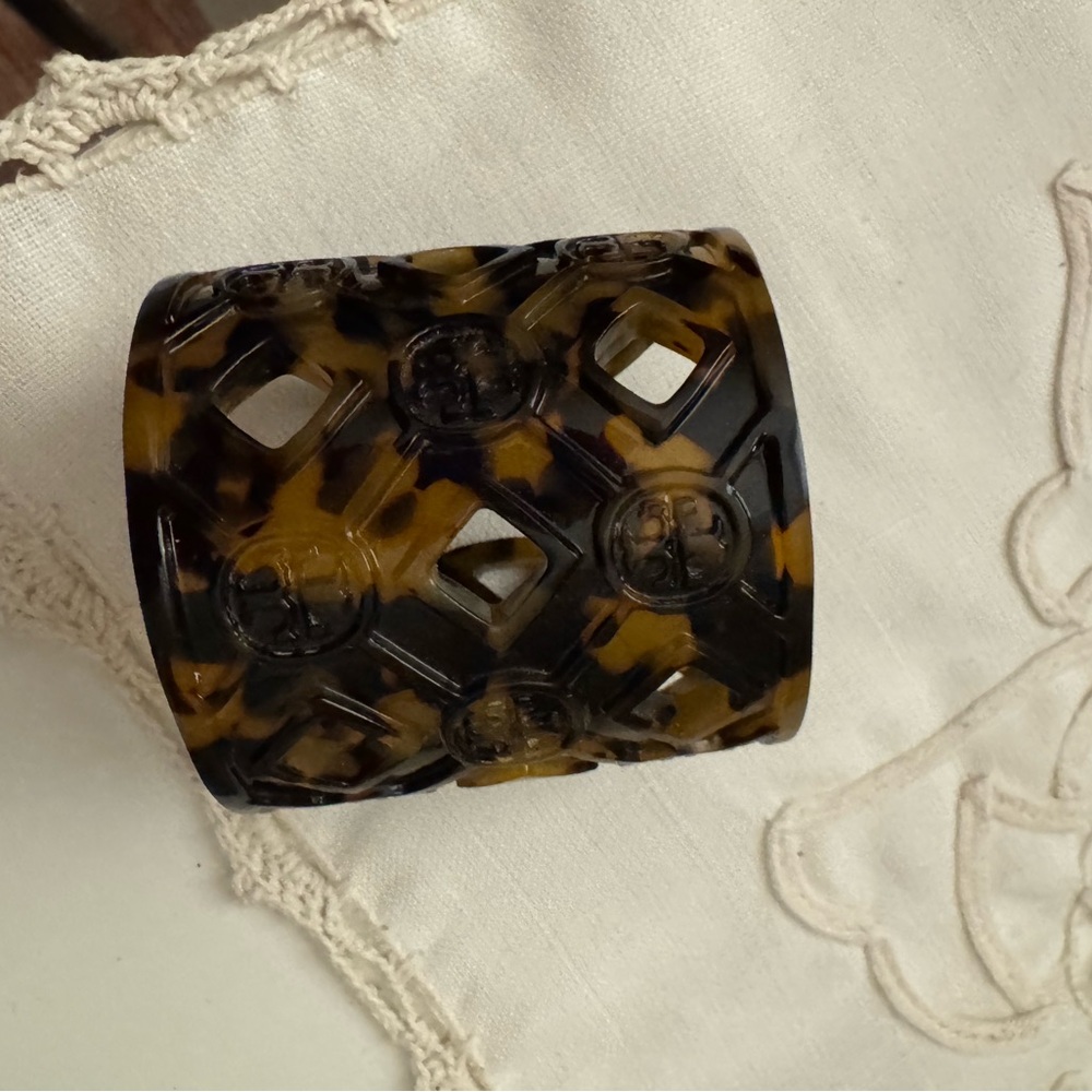 Tory Burch Tortoiseshell Resin Cuff Bracelet - Brown & Black